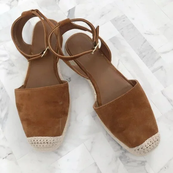 BANANA REPUBLIC Suede Closed Toe Espadrilles Size 7.5 - Picture 2 of 9